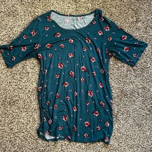 Woman’s maternity T-shirt XL
